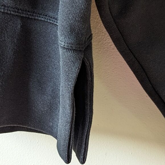 Nike Cropped Black Embossed Sweatshirt Split Hem Boxy Pullover S Pilatescore - Picture 8 of 11